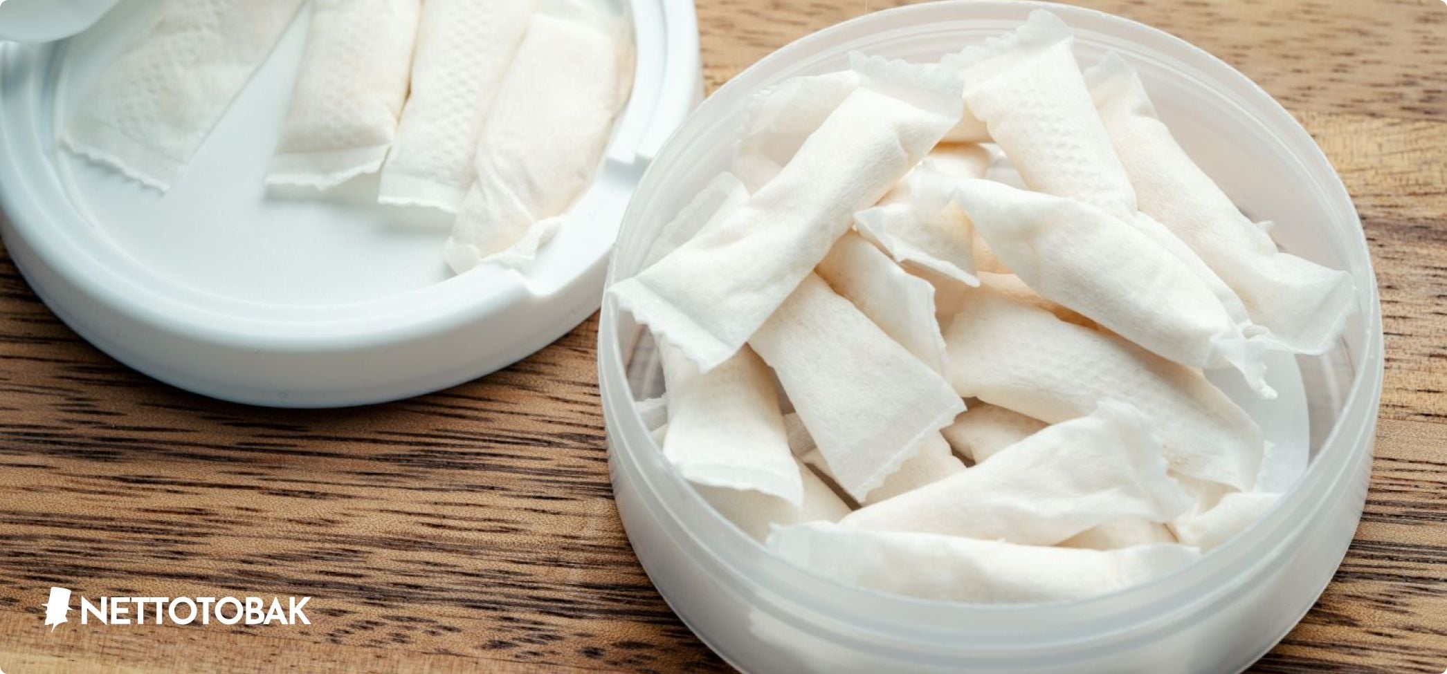 en snusdosa med vitt snus 