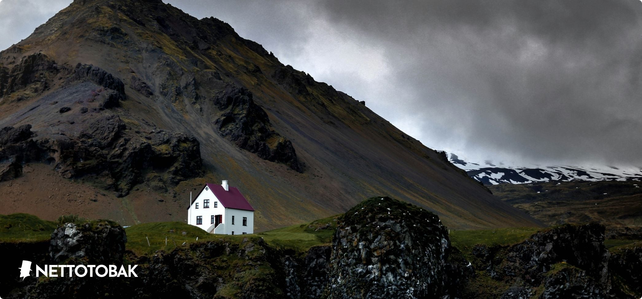Snus på island, ett hus i bergen